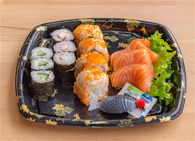 68.Sashimi sushi  set