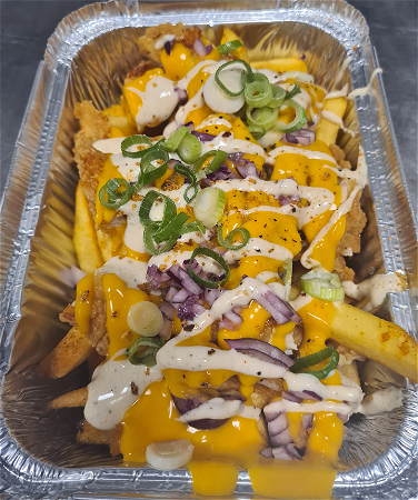 Crunchy chicken loaded fries