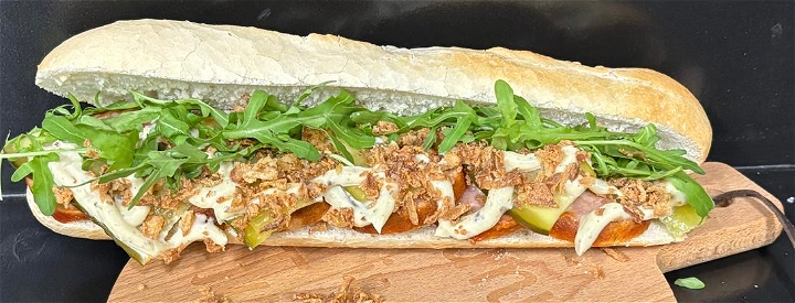 Broodje Grill worst Deluxe