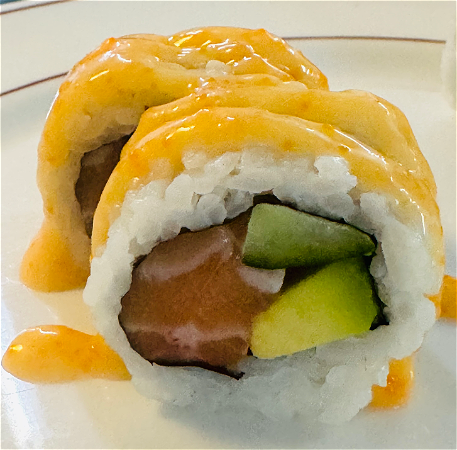 Salmon masago roll 