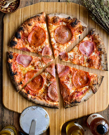 Pizza Salami Prosciutto
