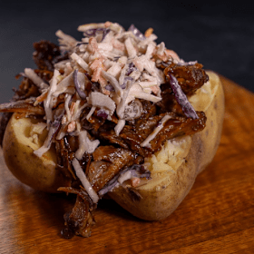 Ribby's ribsalon met gepofte aardappel