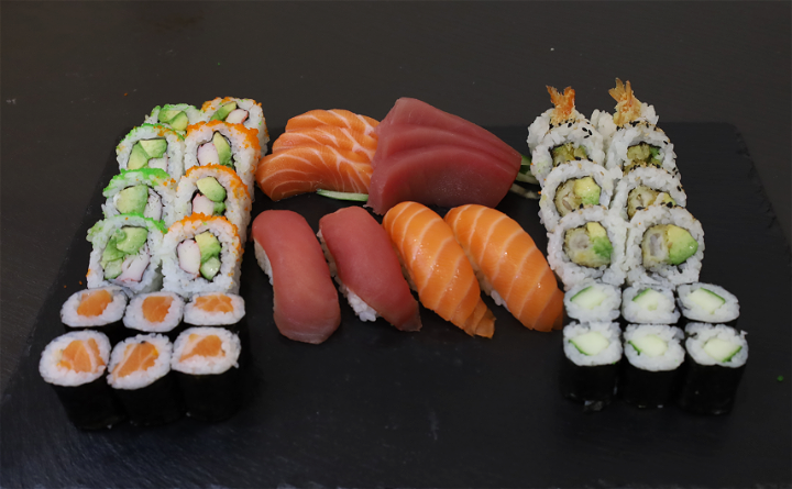 The Sushi Box (38 pcs)