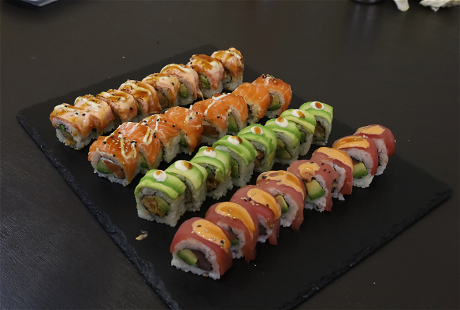 Soft Shell Sushi Sky Box (32 pcs)