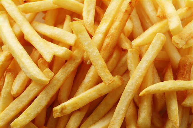 2 Franse friet  bij elkaar in een zak