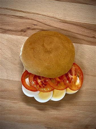 Broodje ei & tomaat (V)