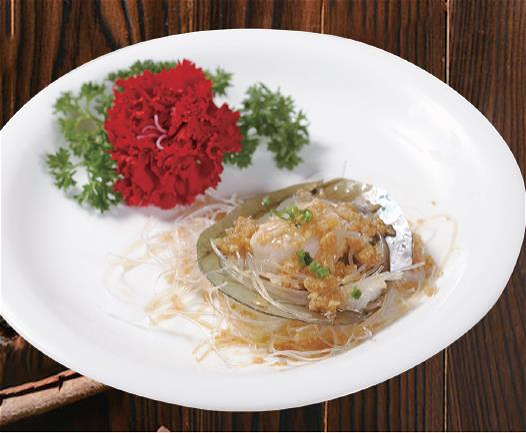 蒜茸粉丝蒸带子 (2只起）Gestoomde coquilles in knoflook saus