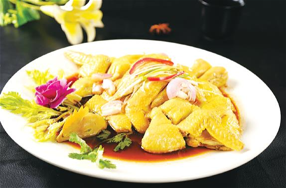 葱油鸡 （预订）Gepocheerde Belgische scharrelkip met lente-uien 