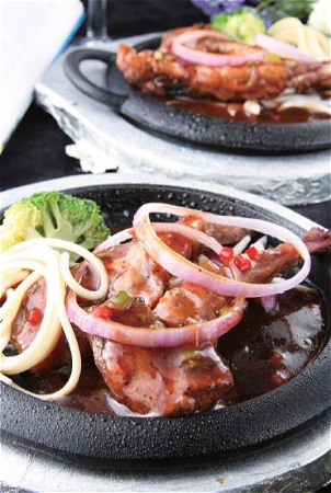 黑椒新西兰羊排 Nieuw-Zeelandse lamskoteletten met zwarte pepersaus