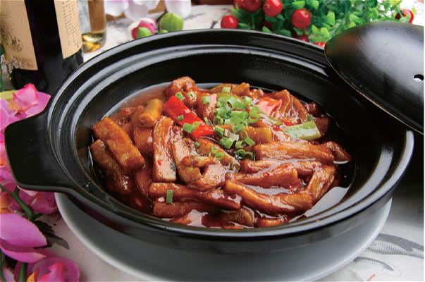 鱼香茄子煲 Auerginine  met viaroma suas in claypot