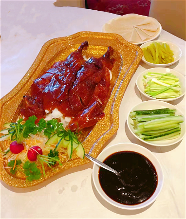 北京片皮鸭全只 pekingeend heel