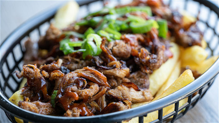 Loaded fries pulled pork