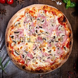 Pizza prosciutto e fungi
