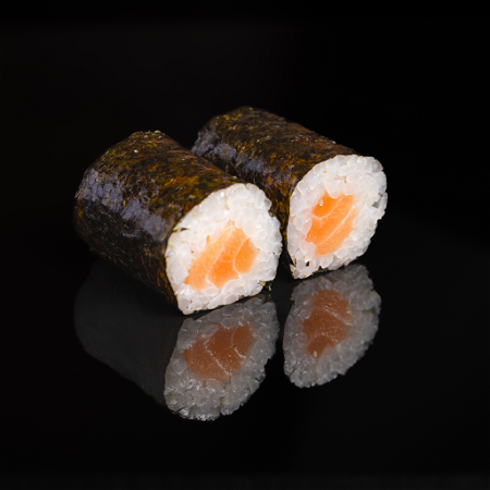 Salmon maki