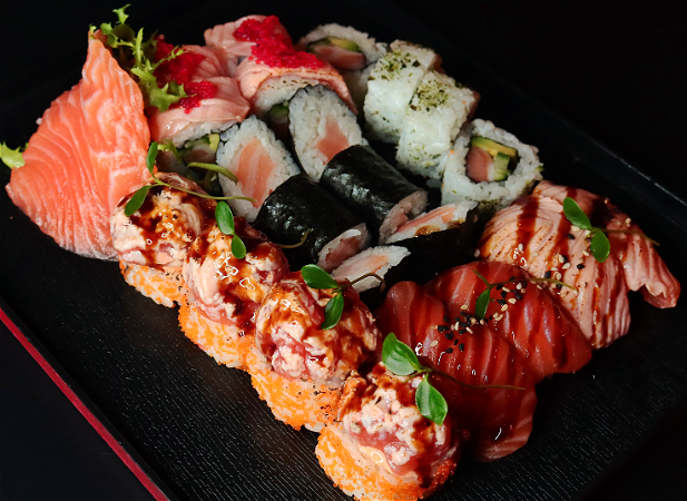Salmon sushi menu (26st)