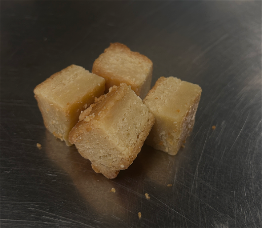 Zoete hap; 4 boterblokjes