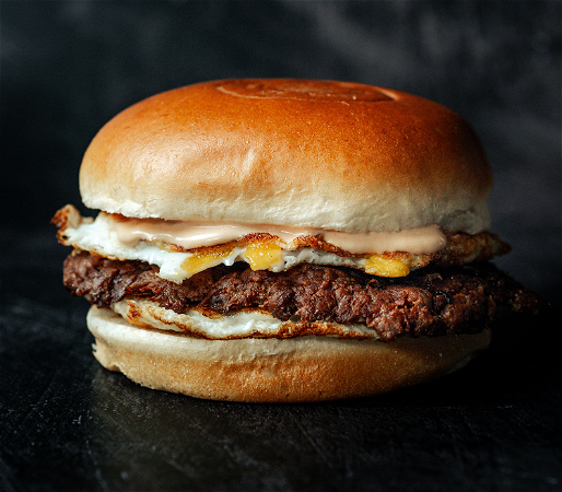 Eggs ’n Smash Burger 