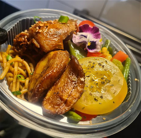 Wok 2 go  Surinaamse bami kip