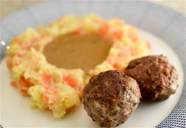 Hutspot met Surinaamse gehaktbal