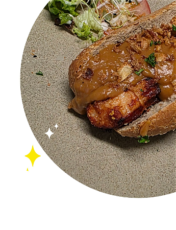 Kipsaté met satesaus