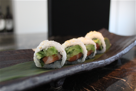 Salmon Avocado Roll