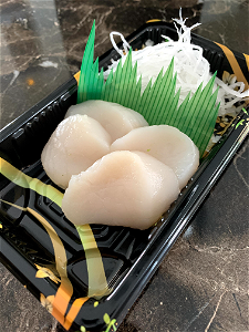 Scallop Sashimi 