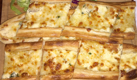 Beyaz Peynirli en kasarli pide