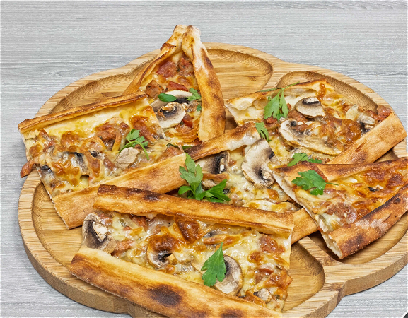 Kusbasi, Mantarly, Kasali pide