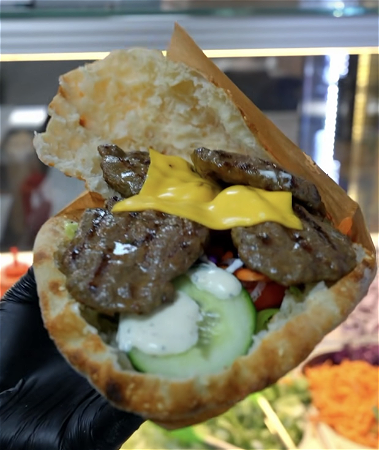 Broodje Kofte Cheddar Menu