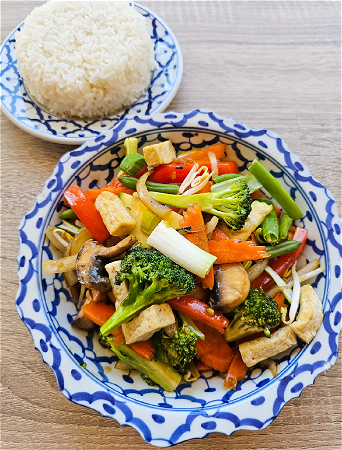 Pak Pad Nam Man Hoi