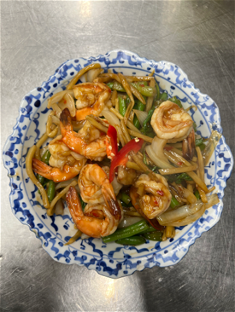 Pad Bai Krapauw Garnalen