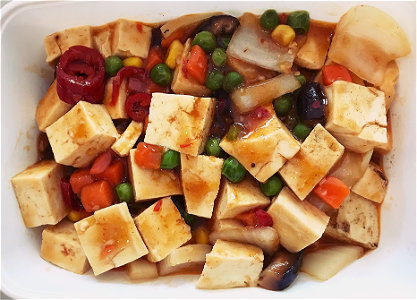 50. Vegetarische Tofu in een pikante Sichuan kruidensaus