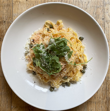 Tagliatelle al Salmone
