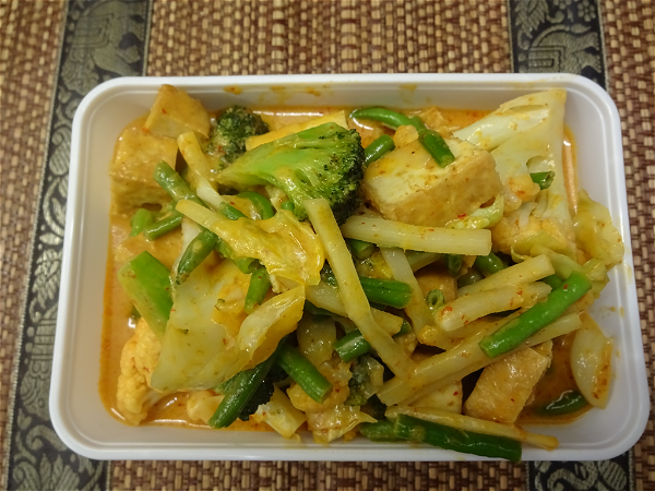 VEGETARIAN red curry