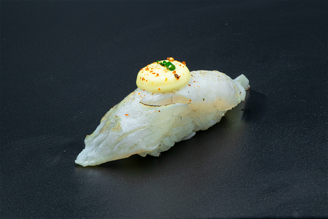 Suzuki flambé nigiri