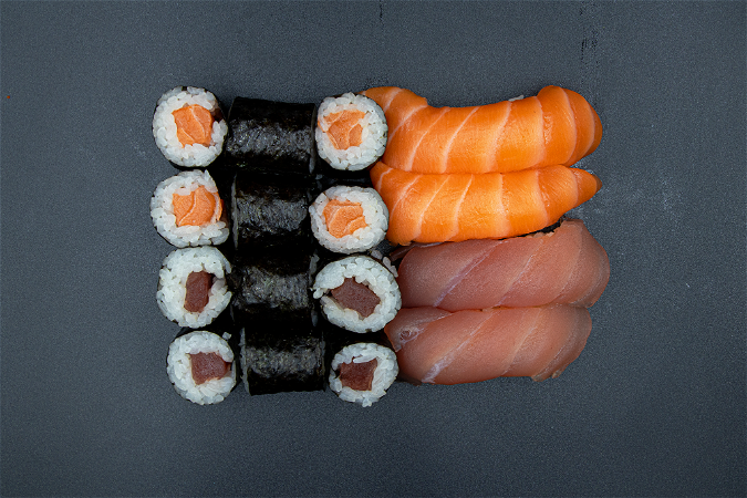 Sushi box 6