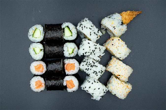 Sushi box 11