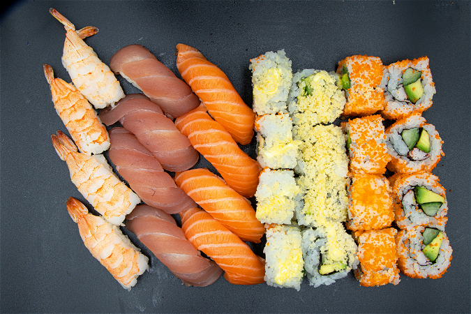 Sushi box 14