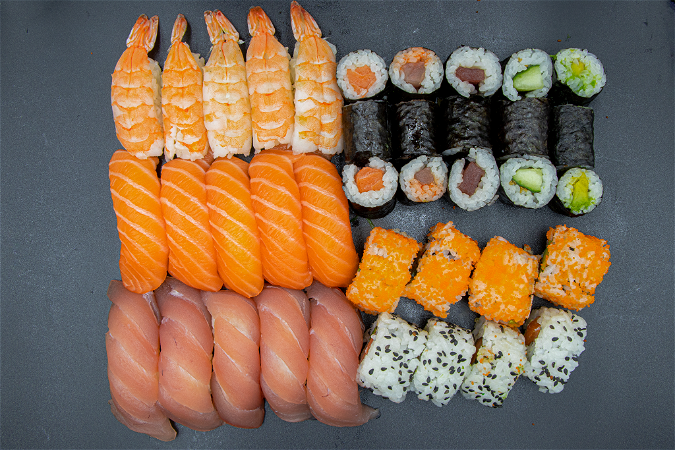 Sushi box 15