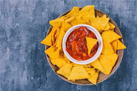 Bucket nacho’s naturel en salsasaus