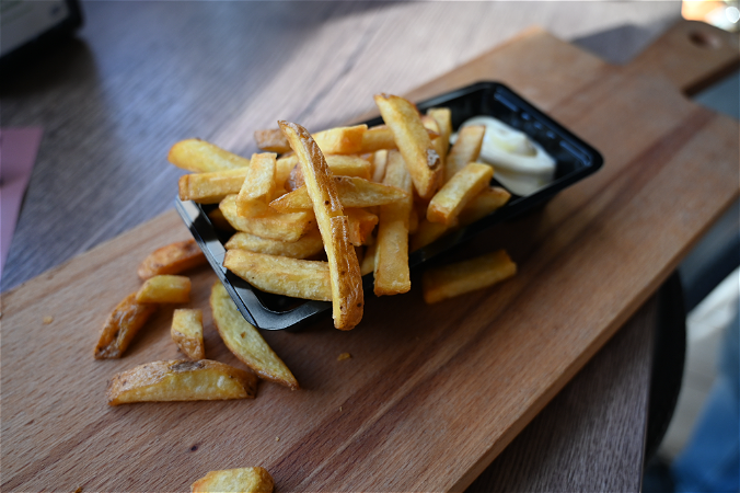 Friet met mayonaise