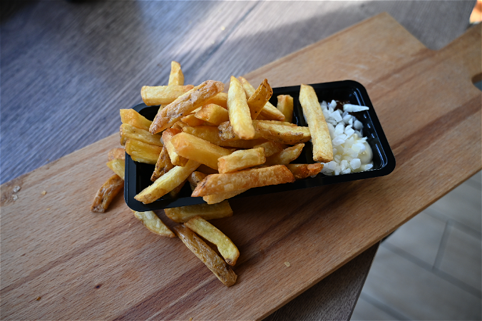 Friet met speciaalsaus