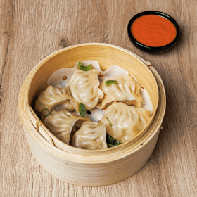 Steamed chicken momos 6 pieces