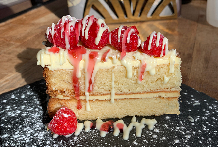 White Chocolate Raspberry Cake