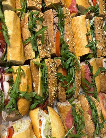 5 mini broodjes per persoon