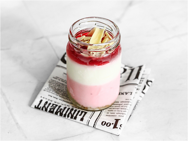 Small jar Strawberry Mascarpone