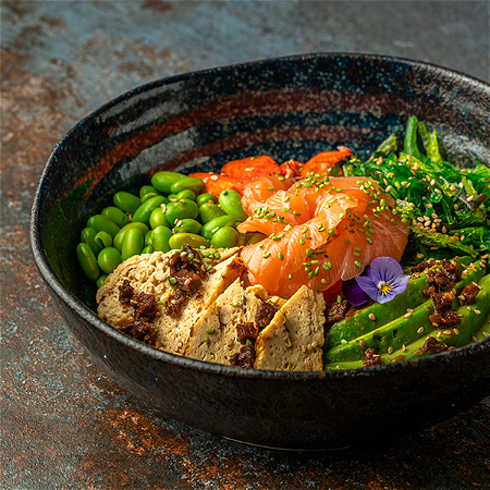 SALMON POKE BOWL