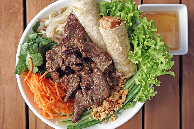BUN BO NUONG | Beef salad bowl