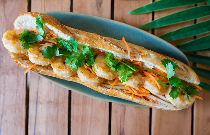 BANH MI TOM NUONG | Grilled shrimp sandwich