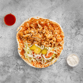 Turkse pizza met kipdöner